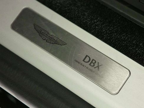 Used 2025 Aston Martin DBX 707 image 19