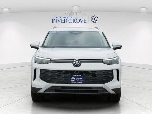 Certified 2026 Volkswagen Tiguan SE AWD/4WD image 2