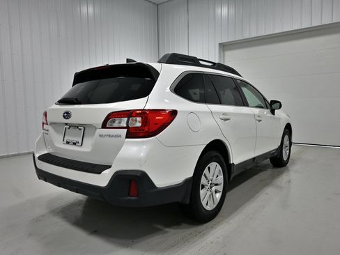 Used 2019 Subaru Outback 2.5i Premium AWD/4WD image 32