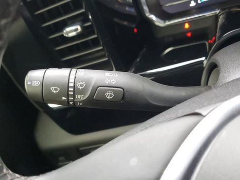 Used 2023 GMC Sierra 1500 SLE image 27