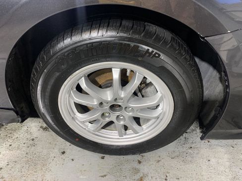 Used 2020 Toyota Prius Prime LE image 31