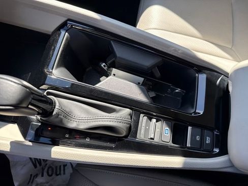 Used 2023 Honda Accord EX-L image 10