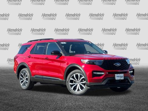 Used 2022 Ford Explorer ST-Line w/ Class IV Trailer Tow Package AWD/4WD image 2