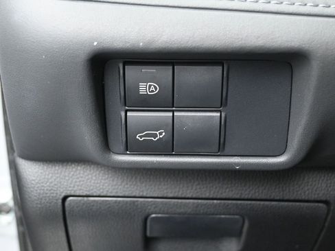 Certified 2021 Toyota Highlander XLE image 15