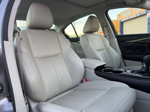 Used 2017 INFINITI Q50 Red Sport 400 RWD image 16