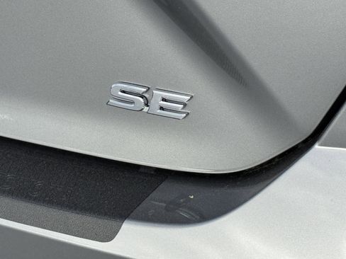 New 2026 Toyota Camry SE image 14