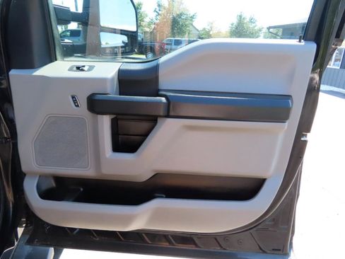 Used 2018 Ford F250 XL w/ Power Equipment Group AWD/4WD image 46