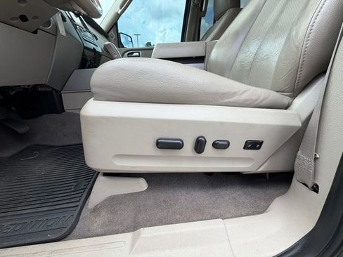 Used 2014 Ford Expedition Limited w/ Equipment Group 301A image 9