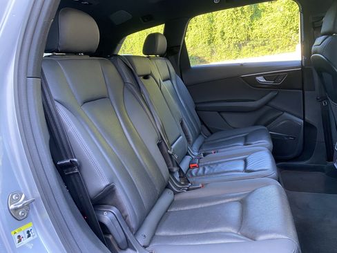 Used 2020 Audi Q7 2.0T Premium Plus w/ Premium Plus Package AWD/4WD image 33