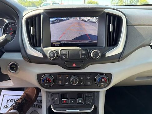 Used 2021 GMC Terrain SLT w/ Infotainment Package II AWD/4WD image 18