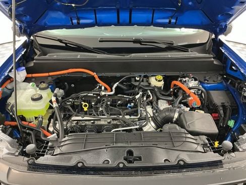 New 2026 Ford Maverick Lariat w/ Black Appearance Package AWD/4WD image 33