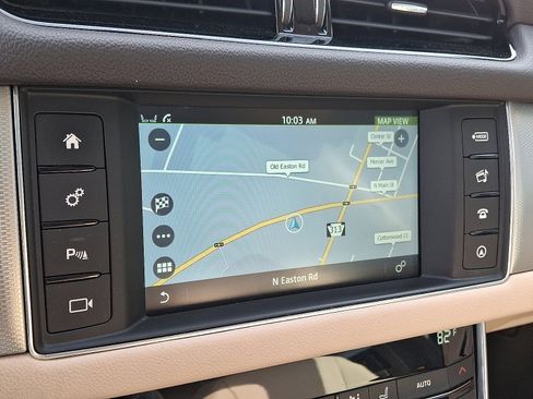 Used 2016 Jaguar XF Prestige image 17