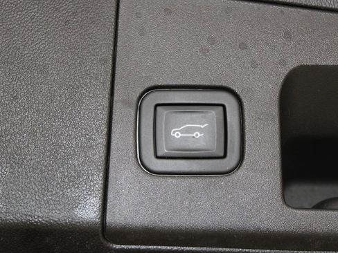 Used 2024 Cadillac XT5 Premium Luxury FWD image 19
