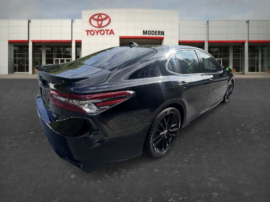 Used 2023 Toyota Camry XSE FWD image 13