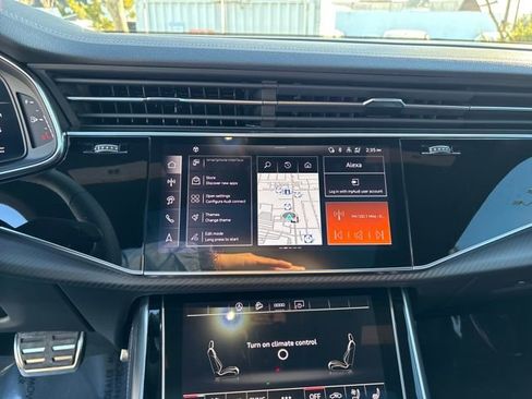 Used 2025 Audi SQ8 Premium Plus image 21