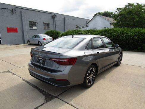 Used 2024 Volkswagen Jetta Sport FWD image 4
