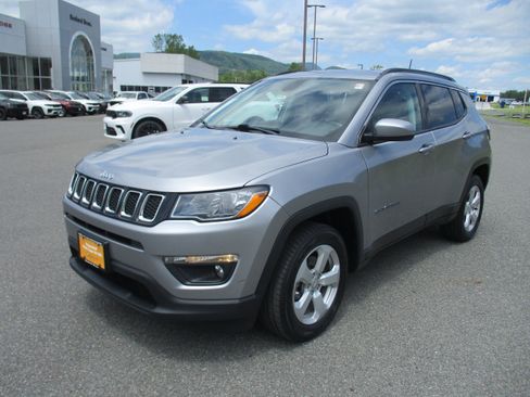 Certified 2021 Jeep Compass Latitude w/ Convenience Group AWD/4WD image 1