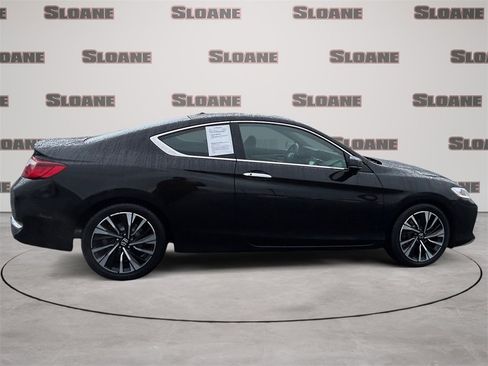Used 2017 Honda Accord EX-L image 6