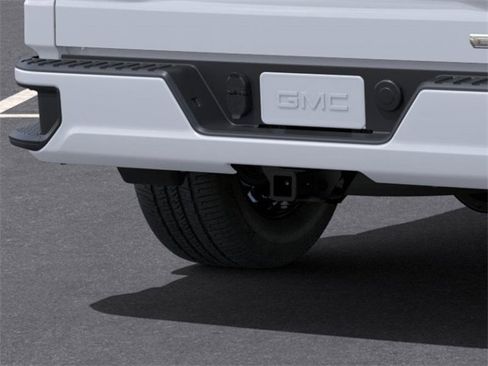 New 2024 GMC Sierra 1500 Elevation image 14