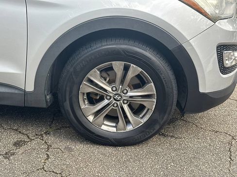 Used 2013 Hyundai Santa Fe Sport w/ Technology Pkg FWD image 14
