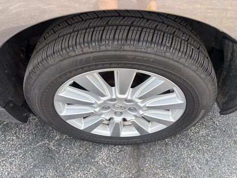 Used 2017 Toyota Sienna Limited Premium AWD/4WD image 8