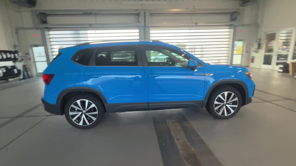 Certified 2023 Volkswagen Taos SE AWD/4WD image 30