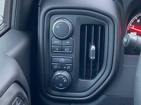 Certified 2025 Chevrolet Silverado 1500 Custom image 20