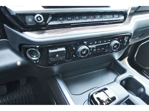 Used 2026 Chevrolet Silverado 1500 LT Trail Boss w/ LT Trail Boss Premium Package AWD/4WD image 24
