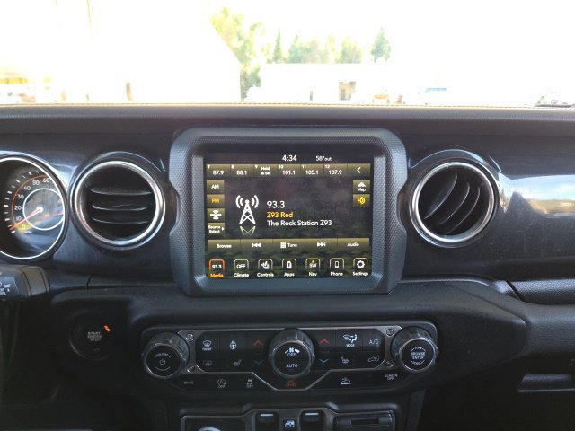 Used 2022 Jeep Wrangler Unlimited Sahara AWD/4WD image 57