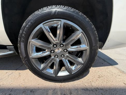 Used 2015 Chevrolet Tahoe LTZ RWD image 25