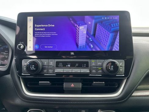 Used 2024 Toyota Grand Highlander Limited AWD/4WD image 15