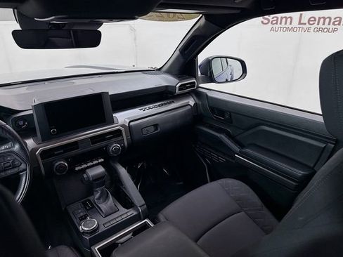 Used 2025 Toyota Tacoma SR5 AWD/4WD image 23