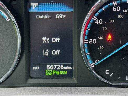 Used 2017 Toyota RAV4 Limited w/ Advanced Technology Package AWD/4WD image 8