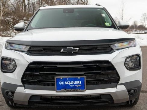 Used 2023 Chevrolet TrailBlazer LT w/ Convenience Package image 3