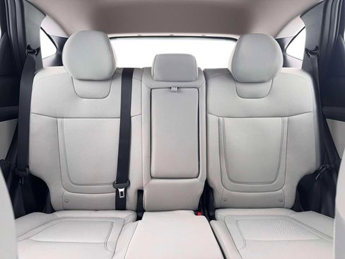 New 2026 Hyundai Tucson SE image 17