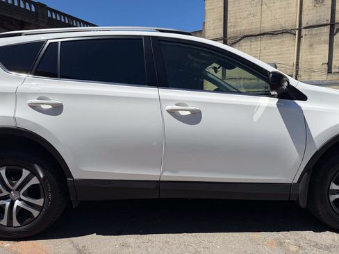 Used 2018 Toyota RAV4 LE w/ All Weather Liner Package AWD/4WD image 21