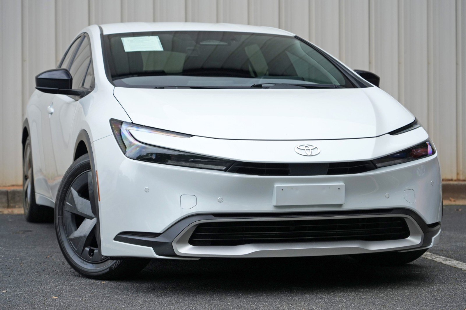 Used 2024 Toyota Prius Prime FWD image 2