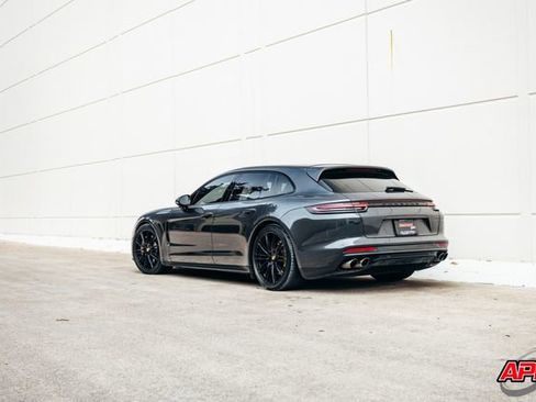 Used 2018 Porsche Panamera 4S image 21