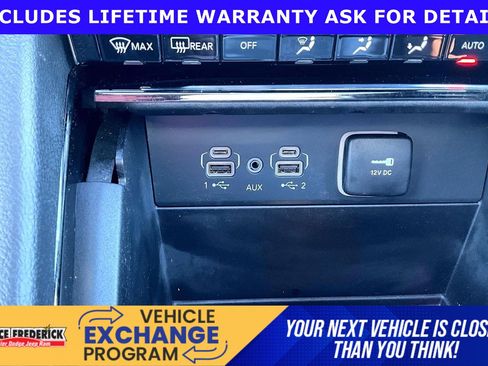 Used 2023 Jeep Grand Cherokee Summit AWD/4WD image 28