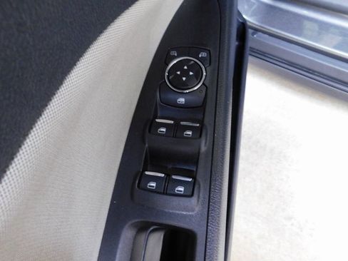 Used 2020 Ford Fusion S image 17