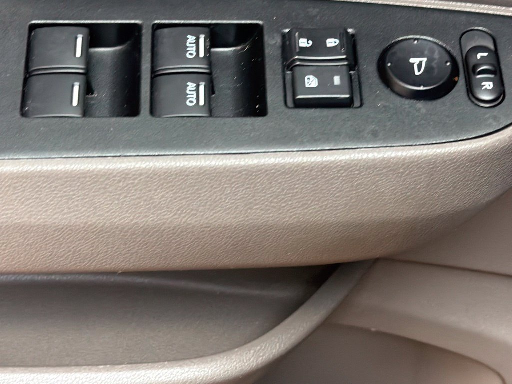 Used 2015 Honda Odyssey EX-L image 23