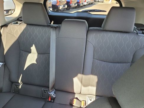 Used 2026 Toyota Corolla Cross LE FWD image 11