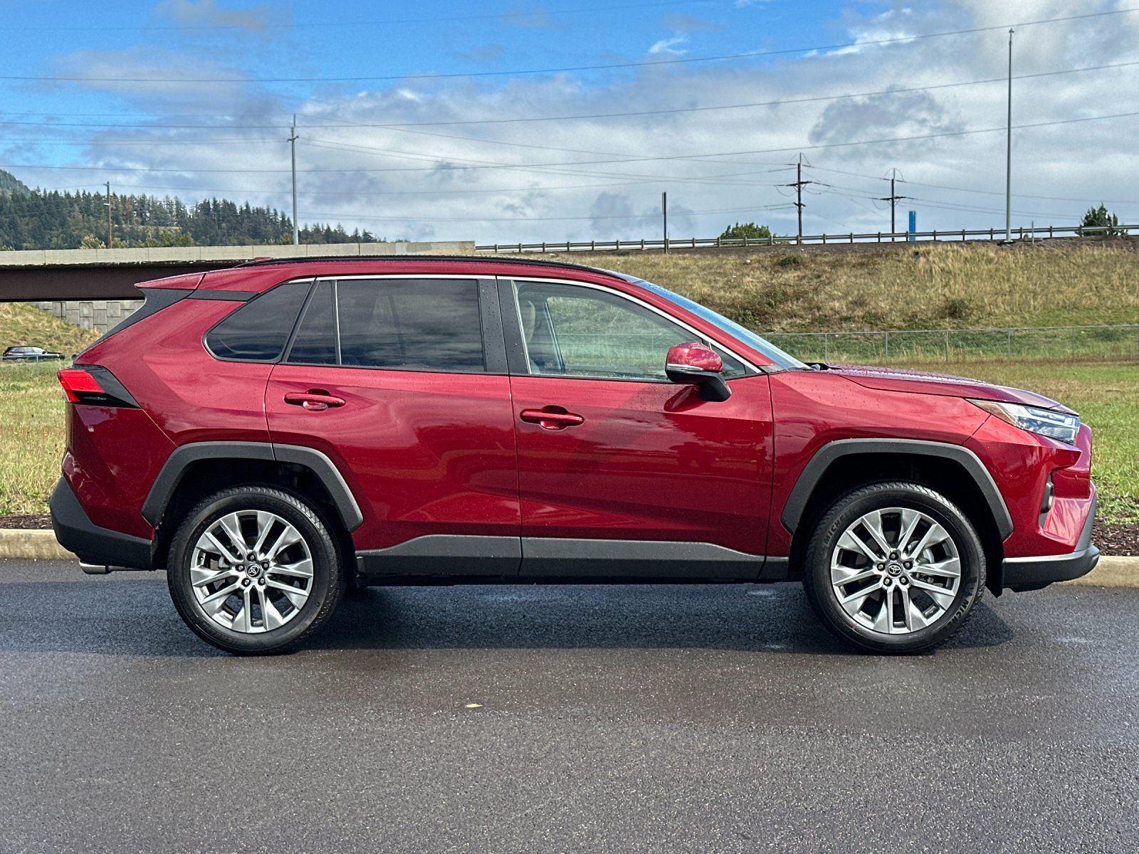 Used 2025 Toyota RAV4 XLE Premium w/ Weather Package AWD/4WD image 2