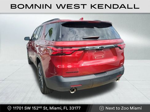 Used 2022 Chevrolet Traverse RS image 3