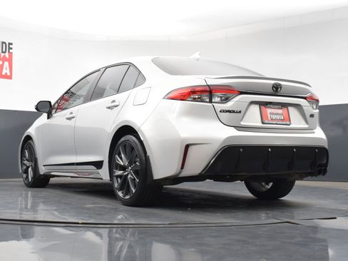 Used 2025 Toyota Corolla SE image 27