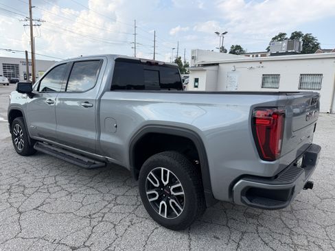 Used 2025 GMC Sierra 1500 AT4 w/ AT4 Premium Package AWD/4WD image 5
