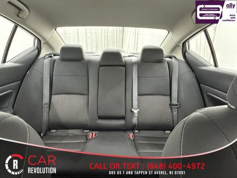 Used 2024 Nissan Altima 2.5 SV image 14