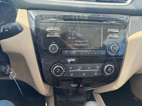 Used 2016 Nissan Rogue S image 12