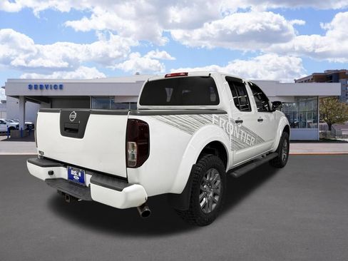 Used 2012 Nissan Frontier SV w/ Sport Appearance Pkg AWD/4WD image 3