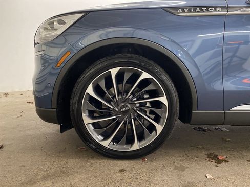 Used 2020 Lincoln Aviator Reserve w/ Equipment Group 202A image 11